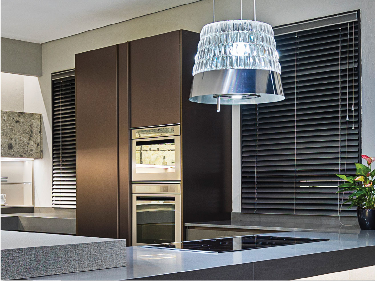 Elica Victoria 51cm Island R29,823.00